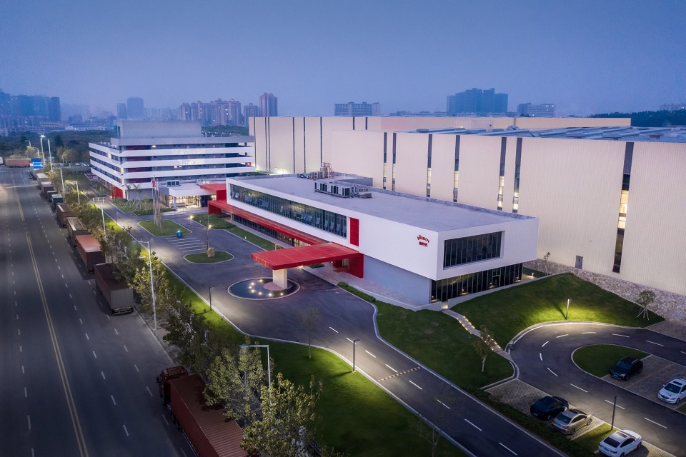 Vitasoy Food and Beverage Production Center ZZT Industrial Buildings