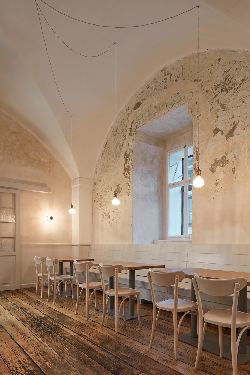 three roses baroque restaurant prague by adr