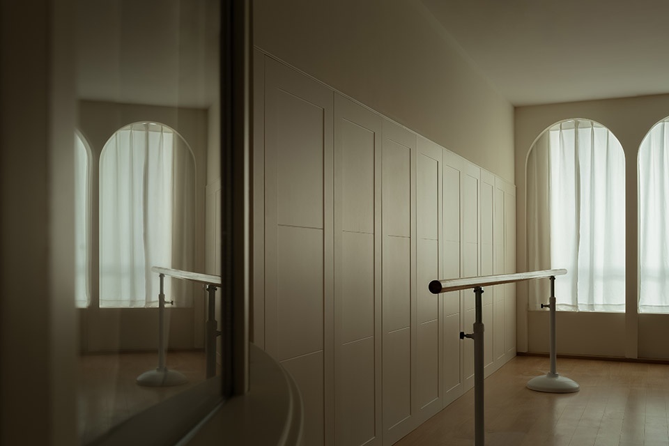 iris dance art space china by qisi design