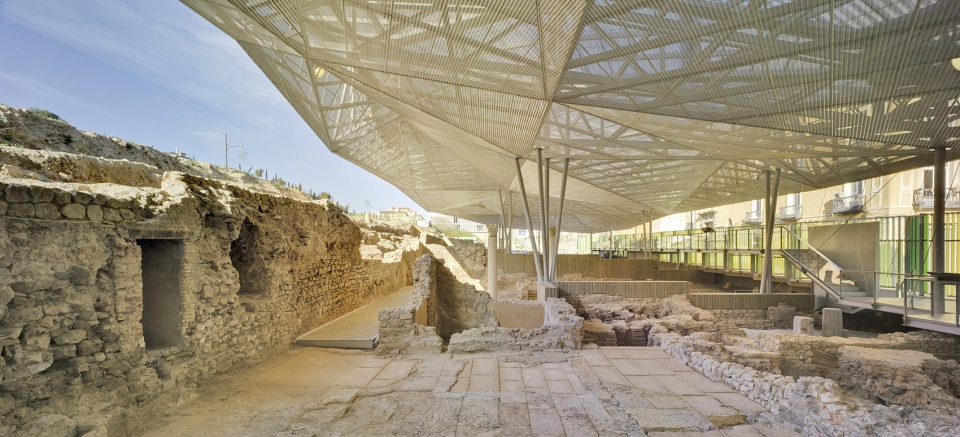 Deck over a roman site in Cartagena Spain by Amann Canovas Maruri