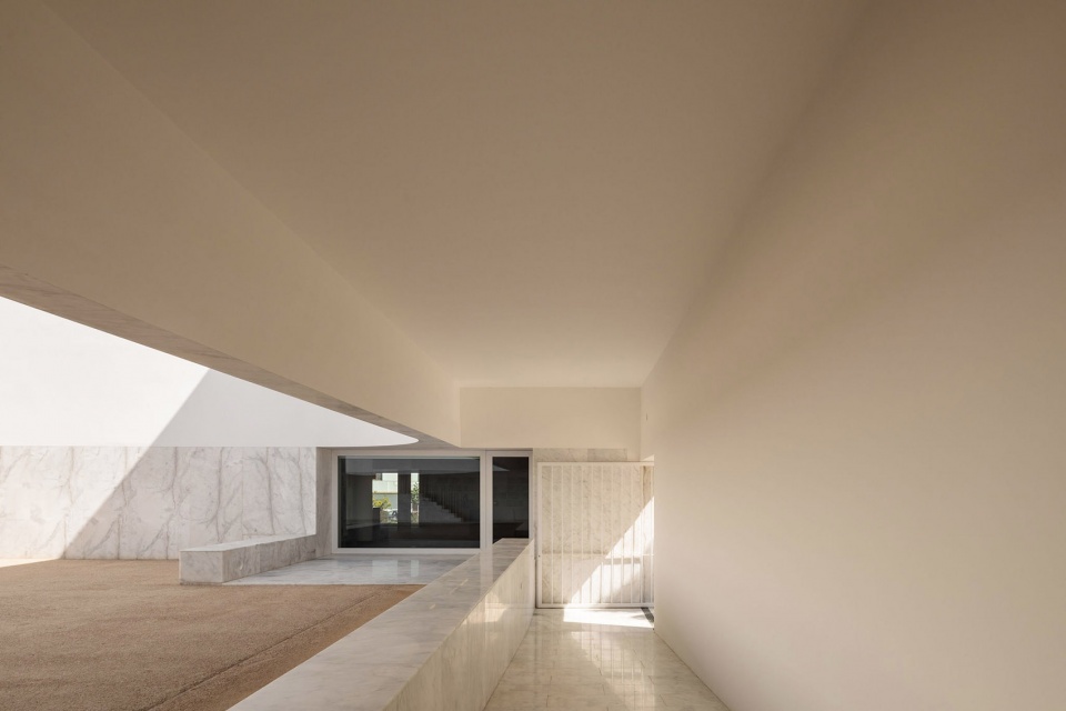 grandolas library and municipal archive portugal matos gameiro arquitectos pedro domingos arquitectos