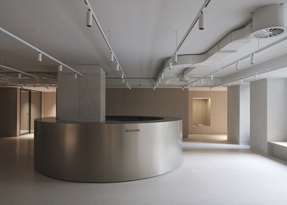 azora offices madrid by francesc rife studio
