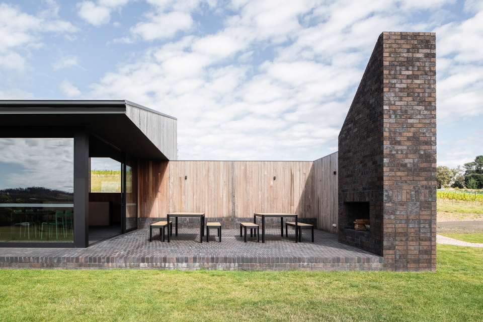 Stoney Rise Wine Cumulus Studio