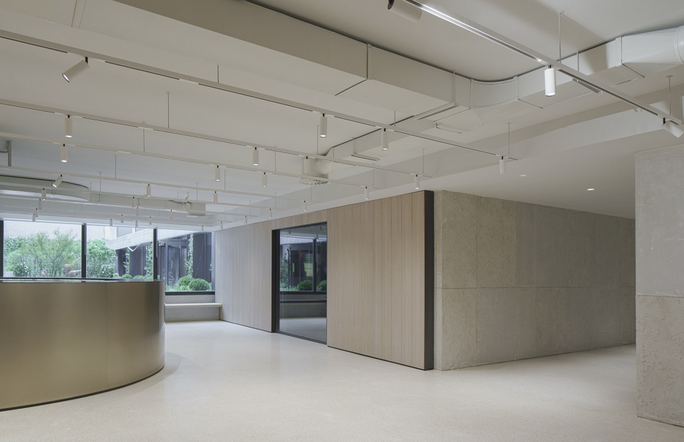 azora offices madrid by francesc rife studio