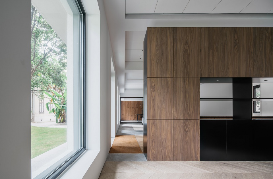 the belgian house shanghai by raams architecture studio
