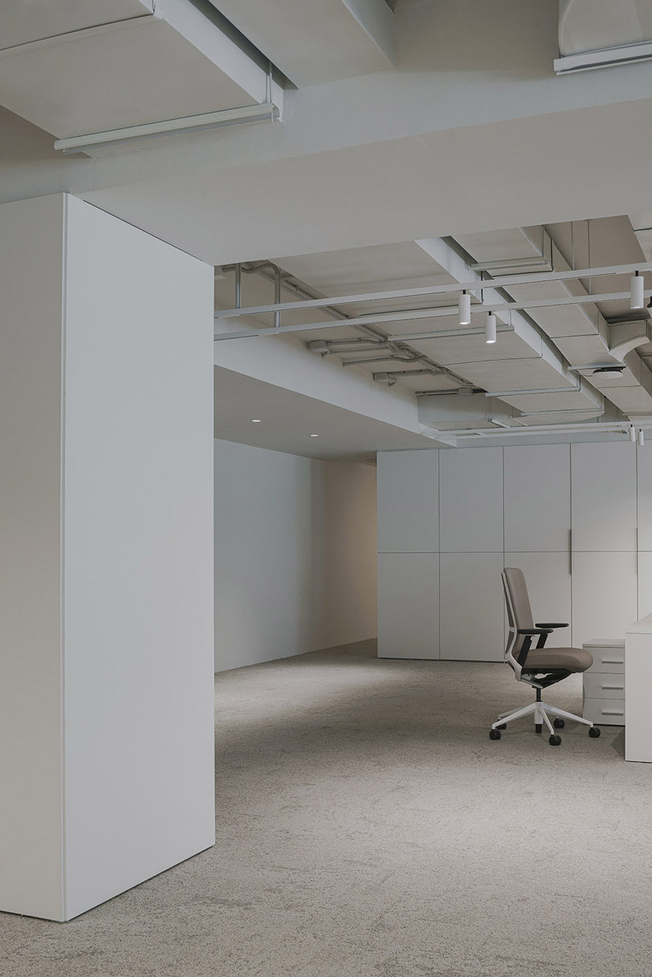 azora offices madrid by francesc rife studio