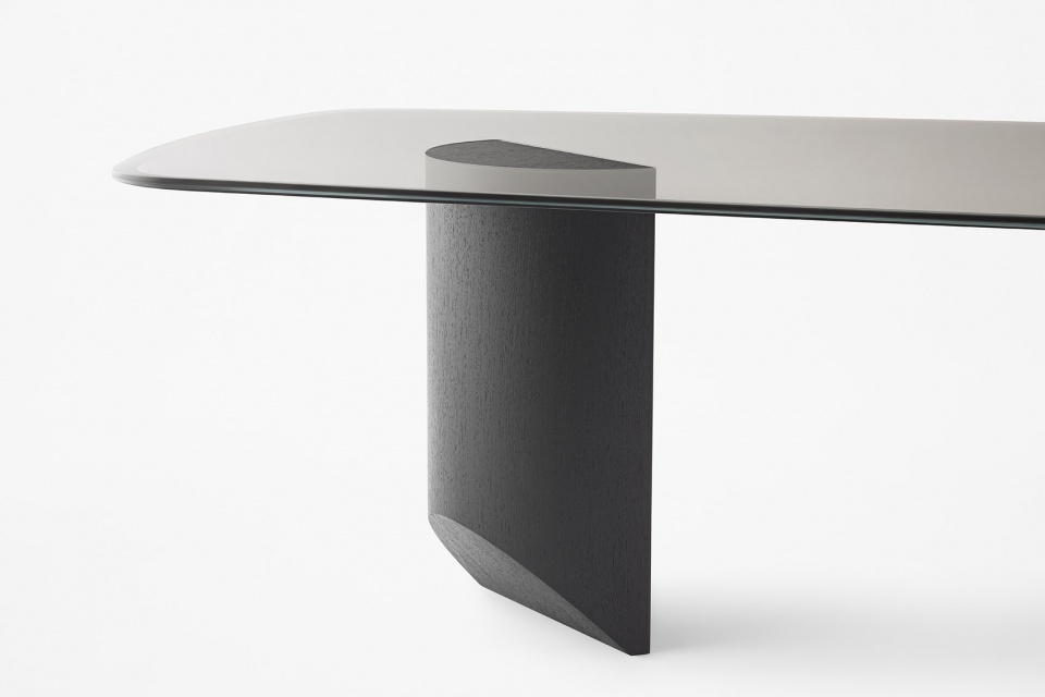 easel and wedge for minotti by nendo