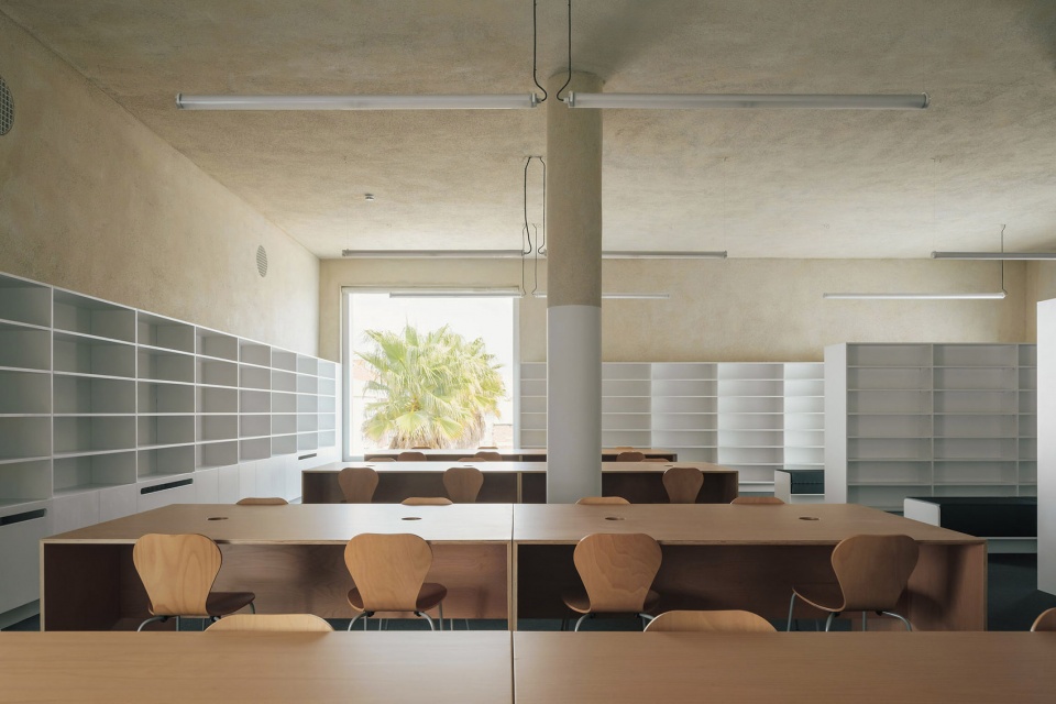 grandolas library and municipal archive portugal matos gameiro arquitectos pedro domingos arquitectos