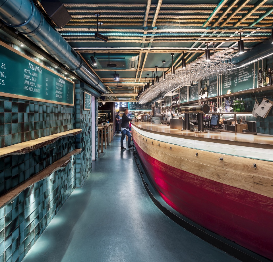txalupa gastroleku restaurant by el equipo creativo