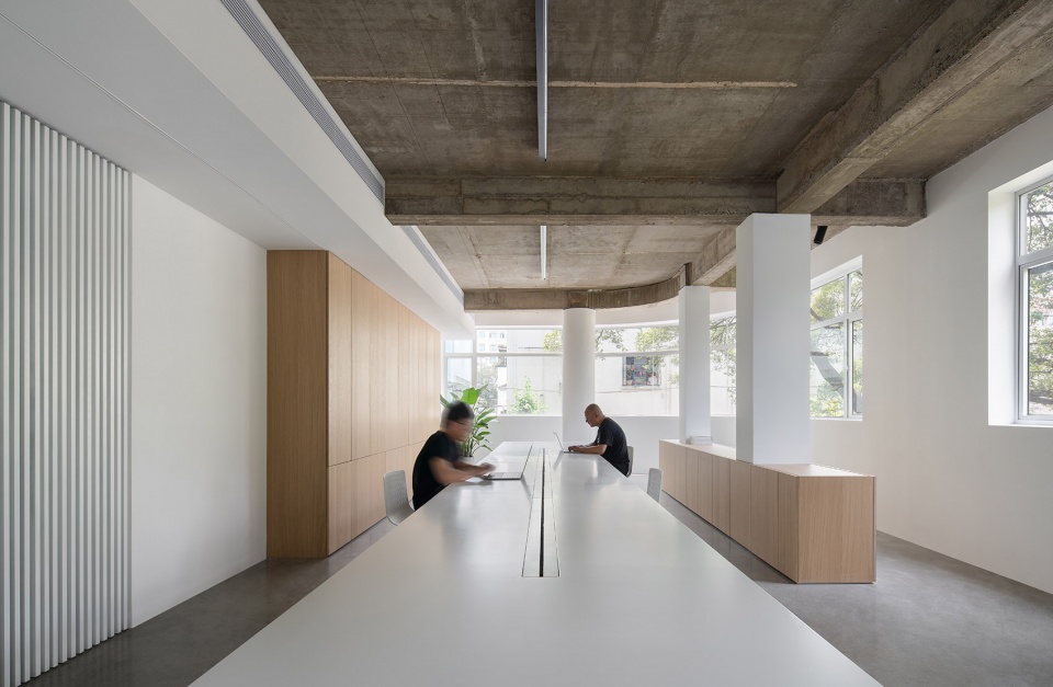 the belgian house shanghai by raams architecture studio