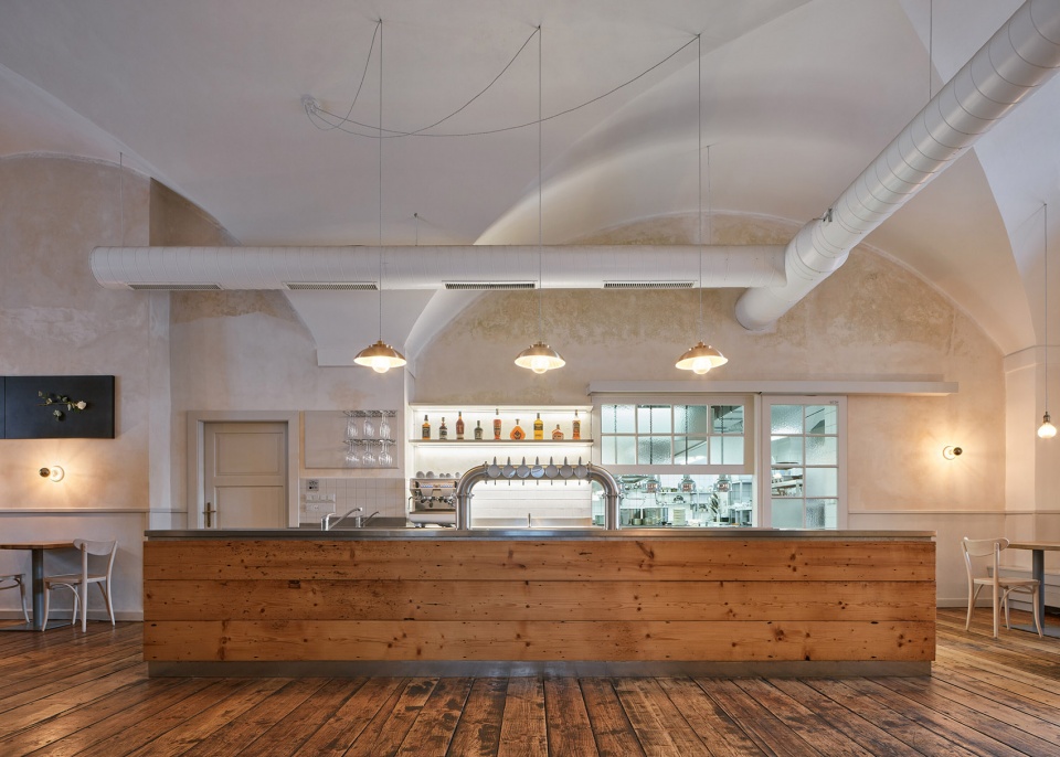 three roses baroque restaurant prague by adr