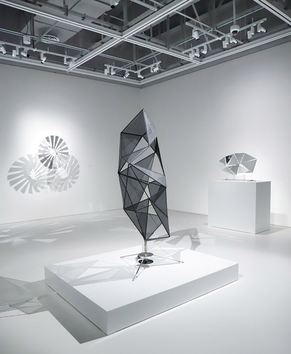 light black hole white noise by vincent leroy
