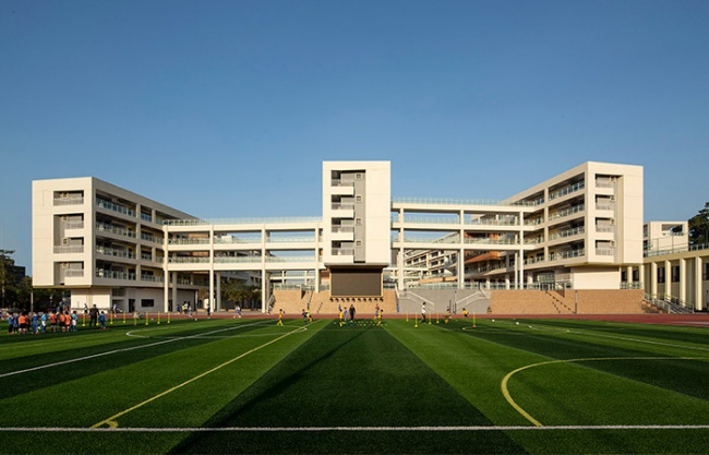 深圳光明新区凤凰学校 / 深圳大学建筑设计研究院 "钟中 钟波涛"工作