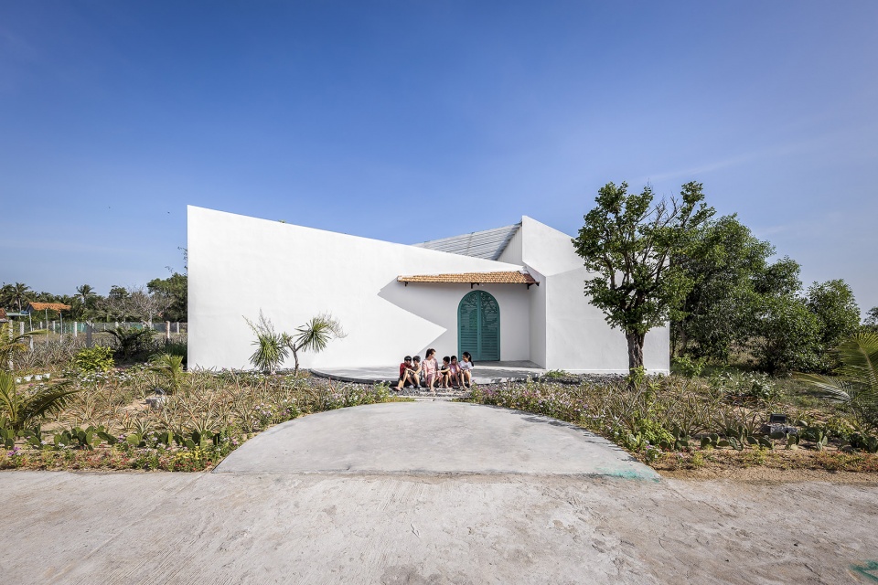Phu Yen House by Story Architecture