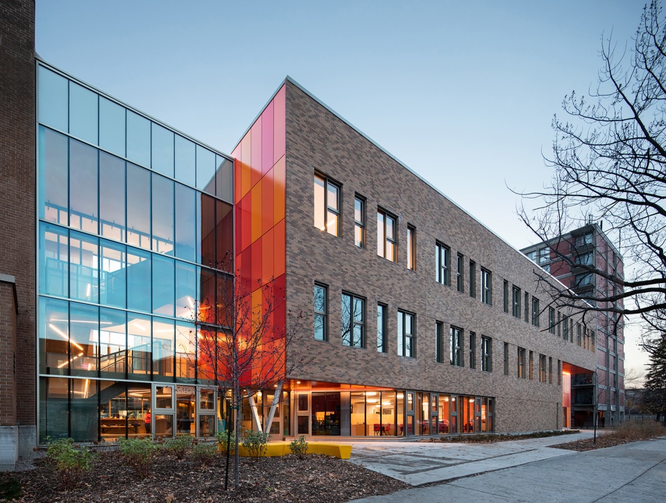 christ roi elementary school by bgla smith vigeant architectes