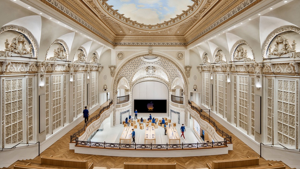 Apple Tower Theatre by Foster Partners