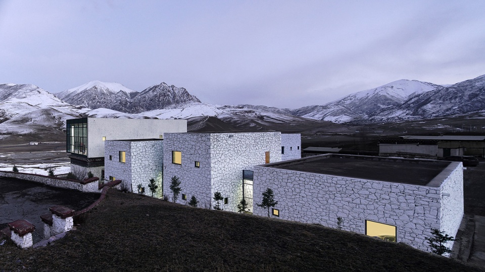 expansion of tsenpo museum jizha township of nangqian county china by ji architects