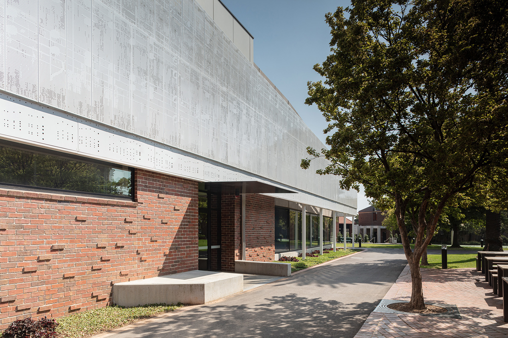 Firbank Grammar ‘New Music School’ by Cox Architecture 谷德设计网