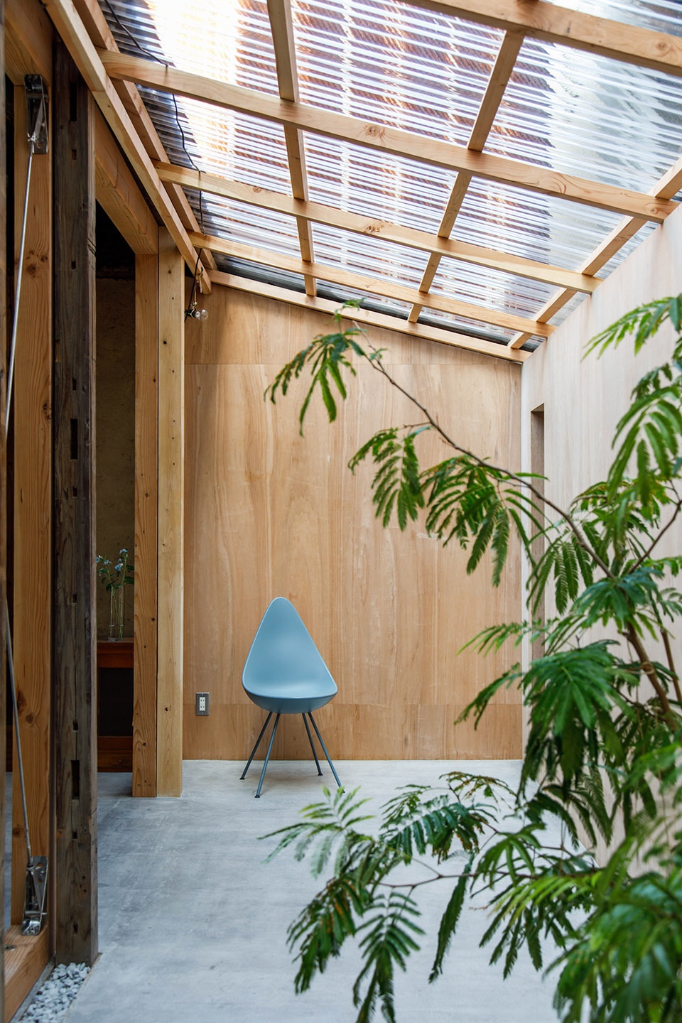 honjo west office by OSTR