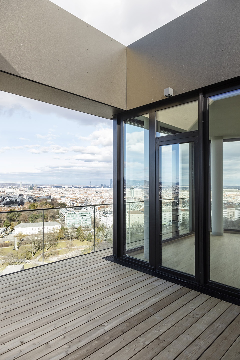 336 BEL MAIN RESIDENCES VIENNA by Delugan Meissl Associated Architects