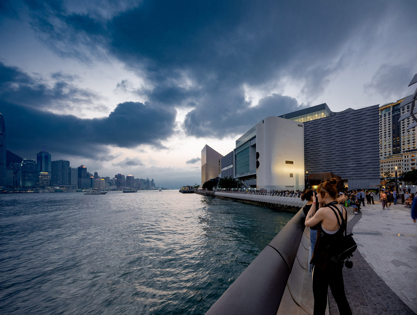 RENOVATION AND EXTENSION OF THE HONG KONG MUSEUM OF ART by