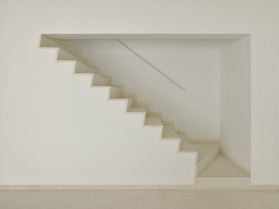9 VAULT HOUSE by Jose Maria Sanchez Garcia