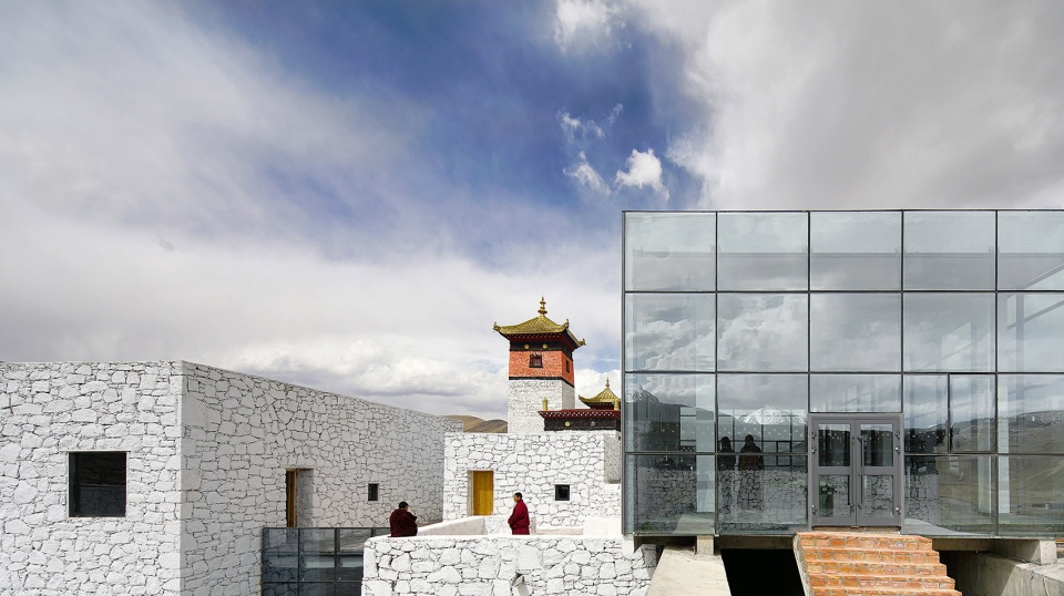 expansion of tsenpo museum jizha township of nangqian county china by ji architects