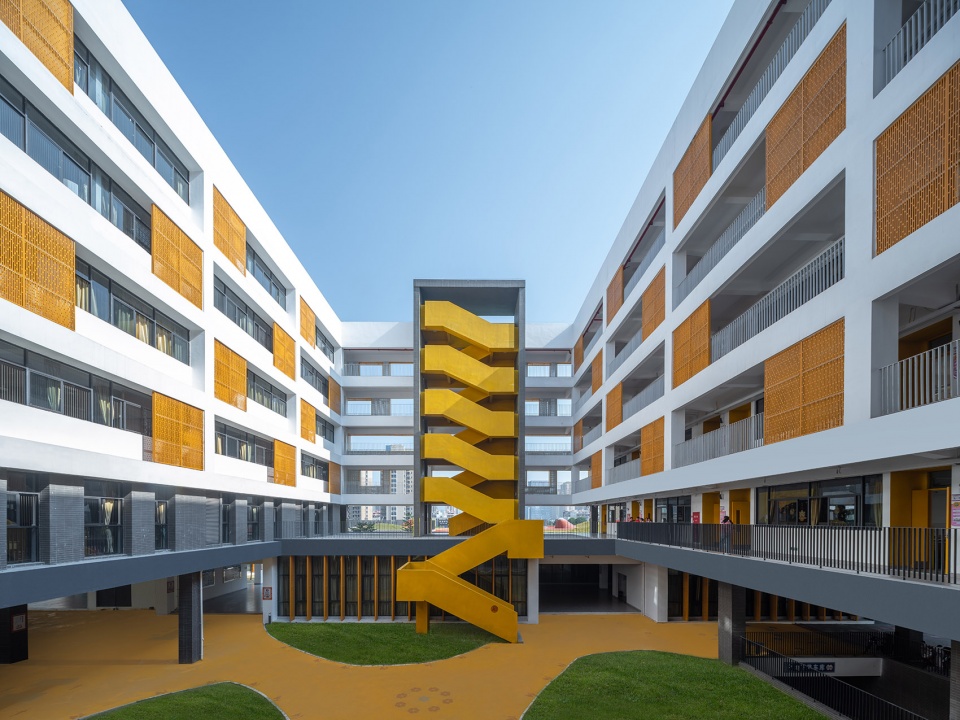 Yuewang Primary School in Yuancheng District by Tao Zhi Studio