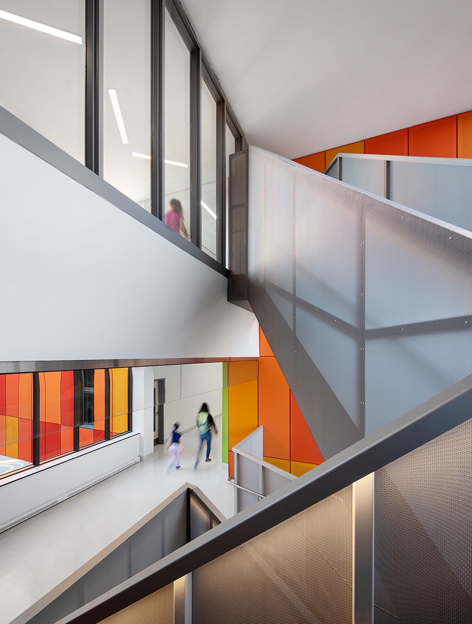 christ roi elementary school by bgla smith vigeant architectes 1
