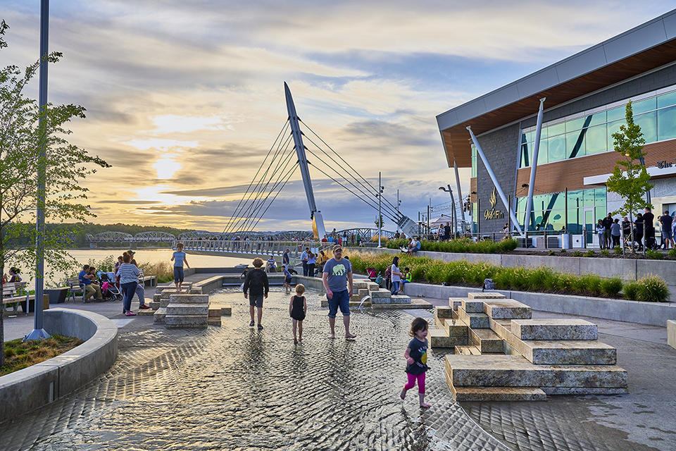 008 Vancouver Waterfront Park By Pwl Partnership 