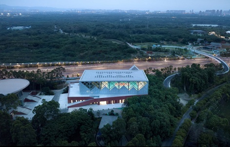 成都大学排球训练馆 / 中国建筑西南设计研究院有限公司