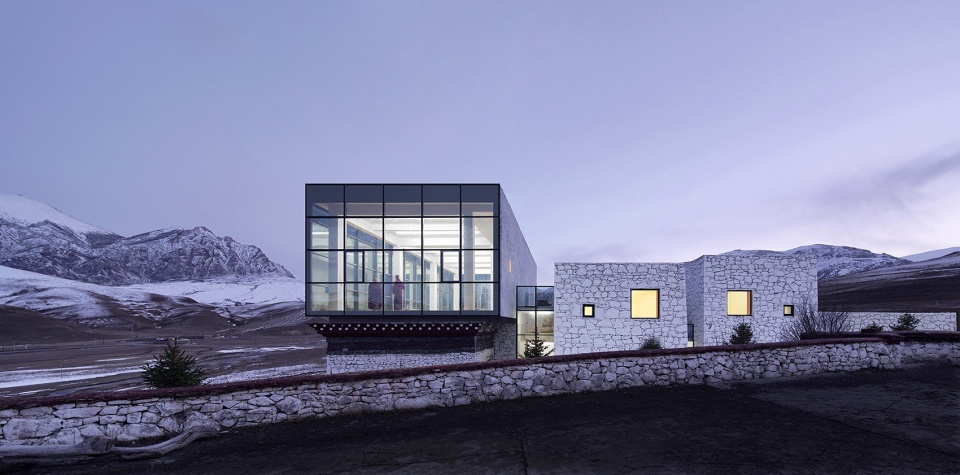 expansion of tsenpo museum jizha township of nangqian county china by ji architects