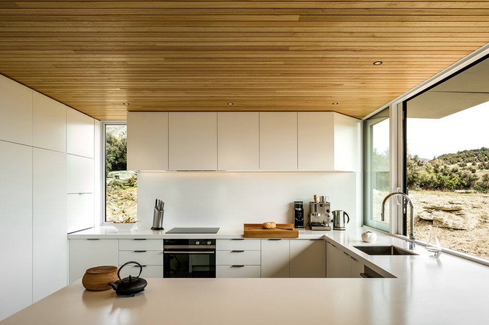 wanaka wedge house by actual architecture