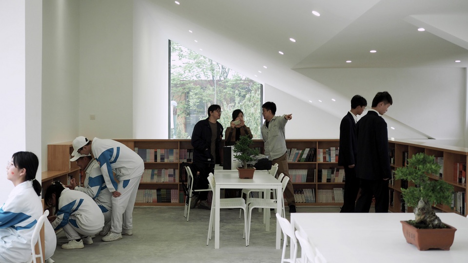 Xi an Gaoxin No 6 High School Library by Wall Architects of XAUAT