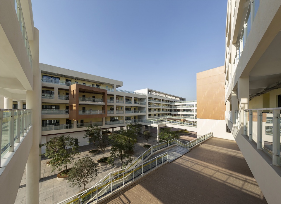 fenghuang school in guangming new district of shenzhen china by zz studio