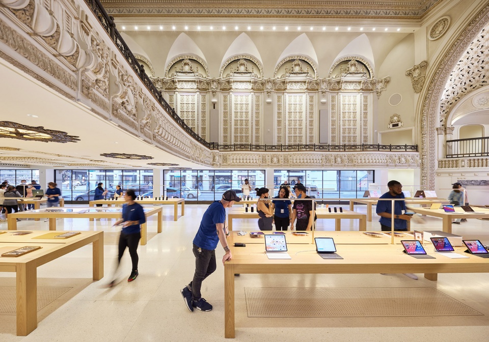 Apple Tower Theatre by Foster Partners