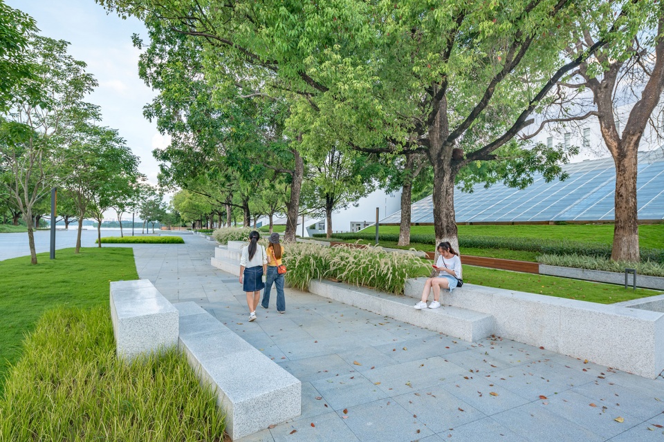 Songshan Lake Central Area Lounge Corridor Demonstration Section Reconstruction and Upgrade Project by DONGDA SHENZHEN DESIGN CO LTD
