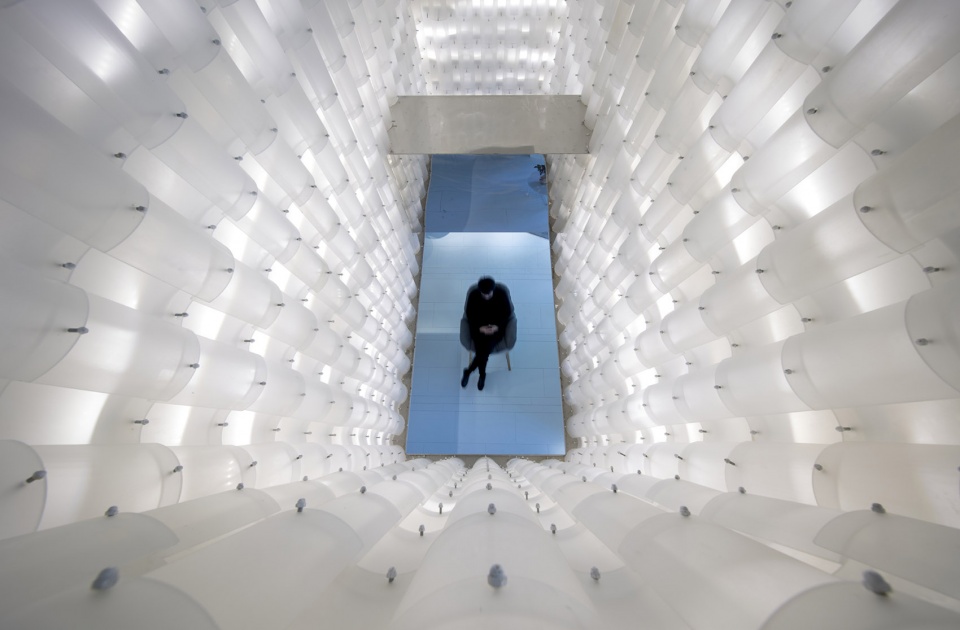 Zhijian Bookstore White China by SMY Space Interior Design Studio
