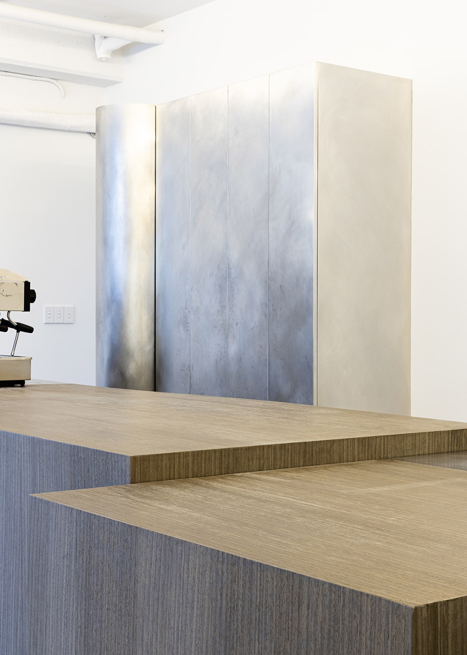 Acoffee Seoul by CREATIVE STUDIO UNRAVEL