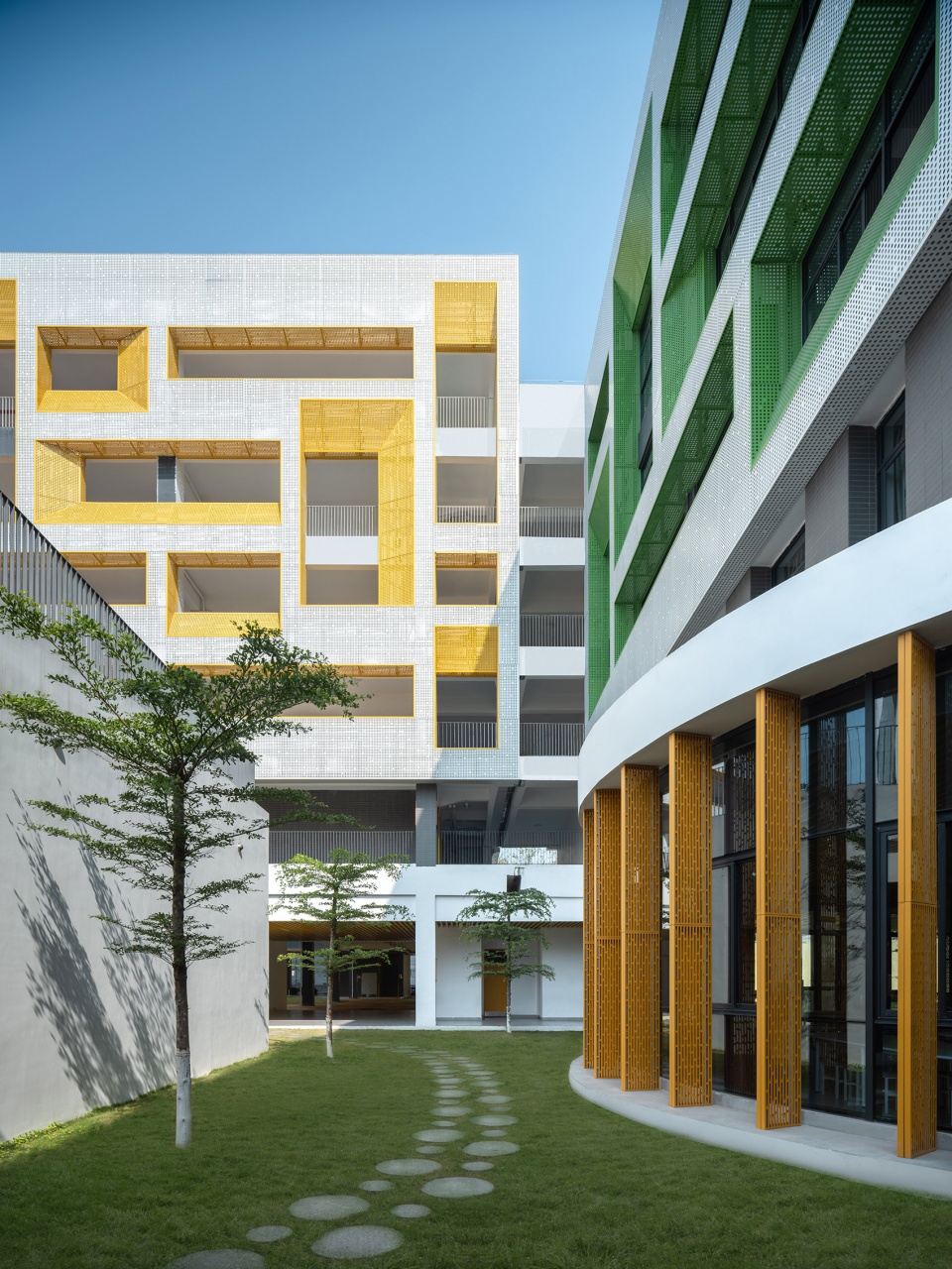Yuewang Primary School in Yuancheng District by Tao Zhi Studio