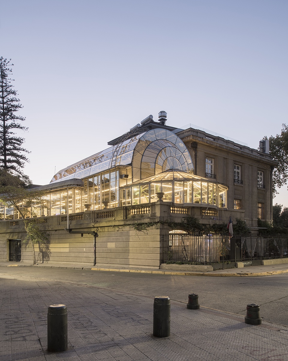 fintual headquarters by studio caceres lazo