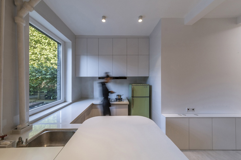 POST WAR APARTMENT T101 China by ROOI Design and Research