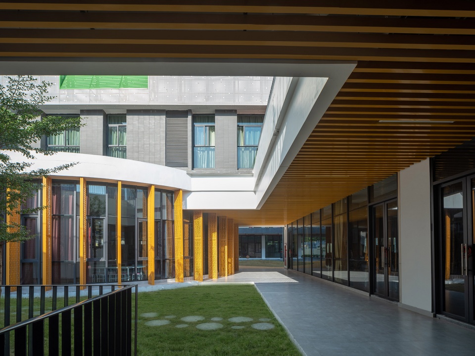 Yuewang Primary School in Yuancheng District by Tao Zhi Studio
