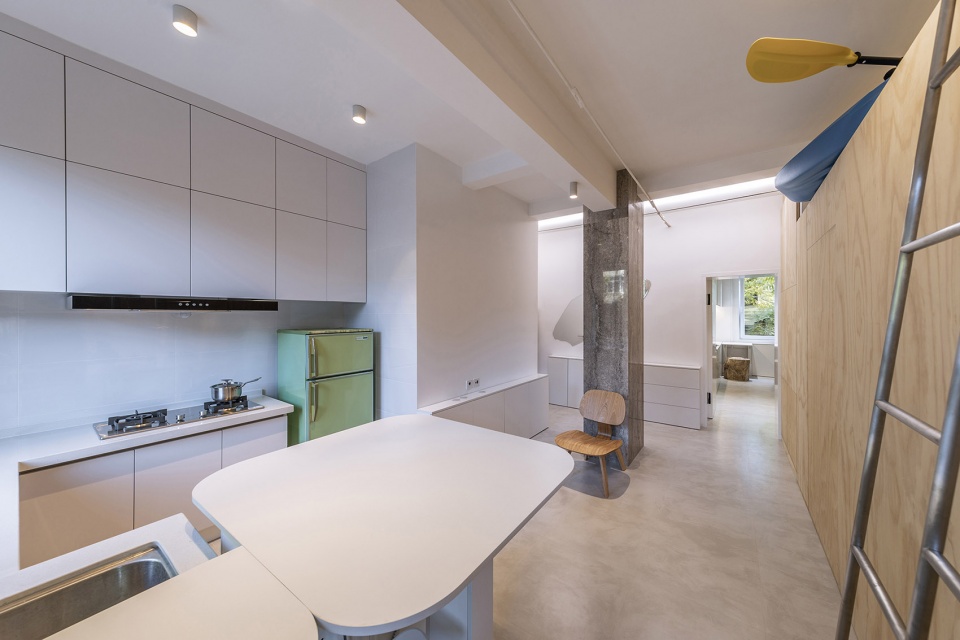 POST WAR APARTMENT T101 China by ROOI Design and Research