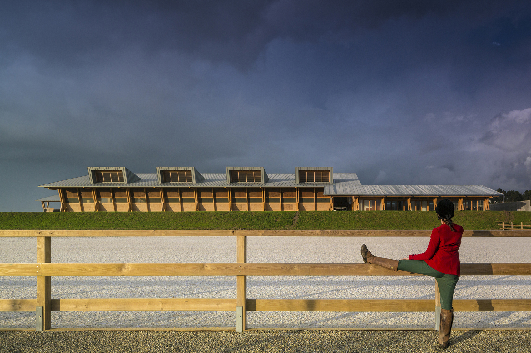equestrian centre by carlos castanheira