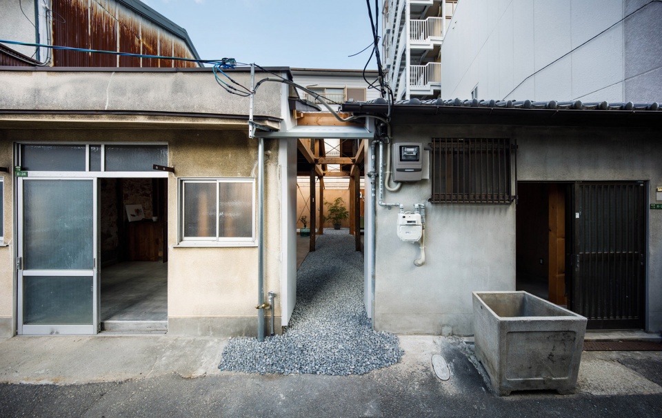 honjo west office by OSTR