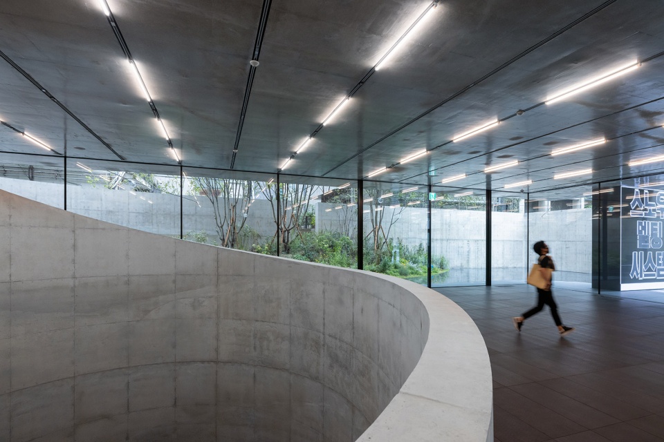 st international hq and songeun art space by herzog de meuron