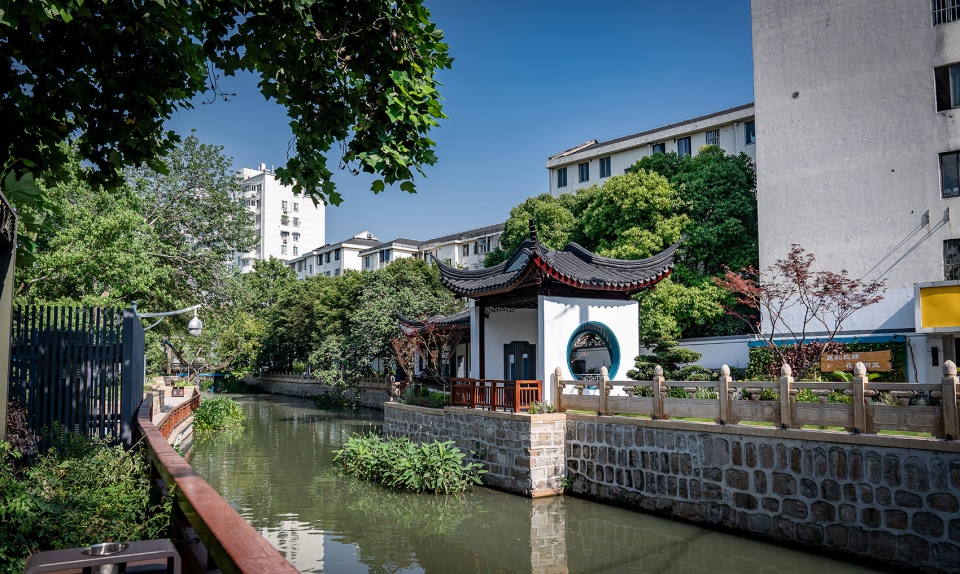 Huayi Street Edging