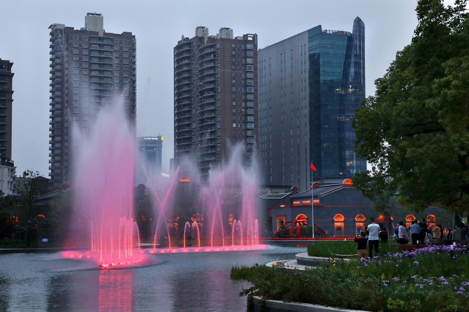 Taipingqiao Park China by DLC