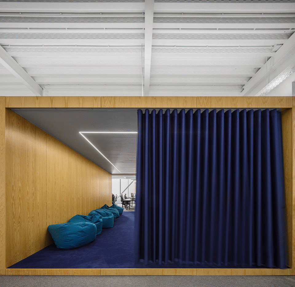 EGOI CLAVEL S KITCHEN by PAULO MERLINI architects